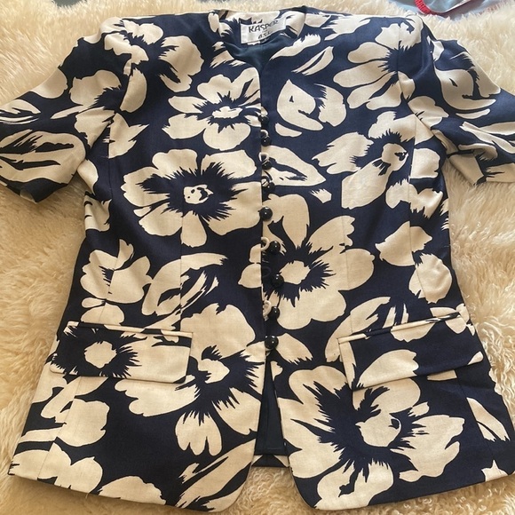 Navy and off white floral suit jacket size 4 - Picture 3 of 10